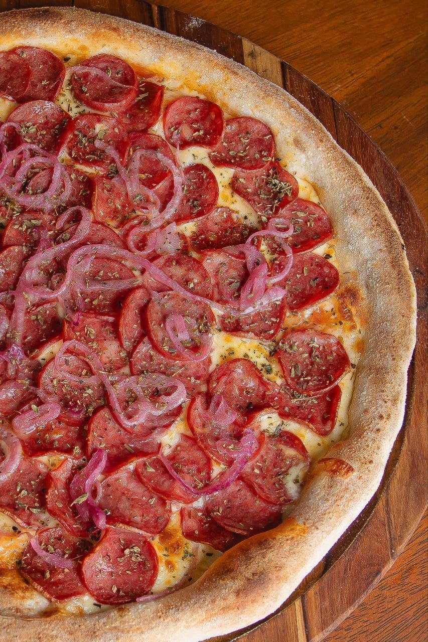 Pizza de Calabresa Capivara